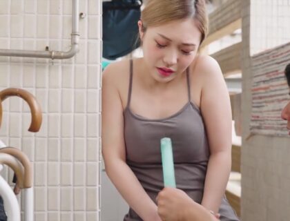 Phim Bố chồng điên cuồng lén lút cùng con dâu khi con trai vắng nhà