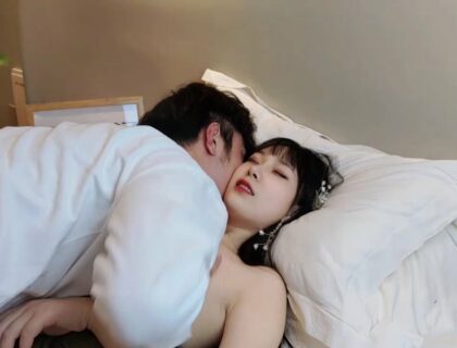 Phim Cả đêm trong khách sạn hoan lạc với cô bạn gái mới quen