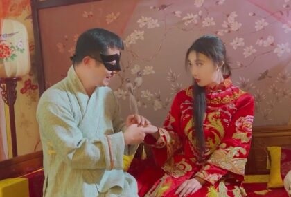 Phim Cô gái tiểu thư gặp gỡ anh chàng bụi đời đã đưa nàng về để thỏa mãn ham muốn chốn khuya