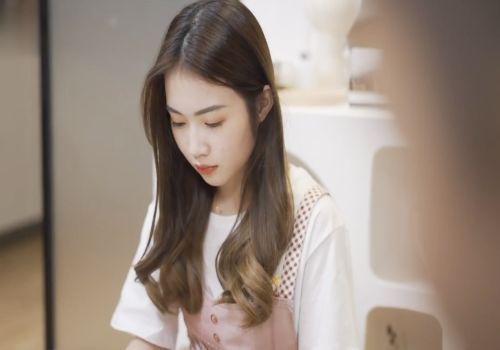 Phim Con gái mới lớn gợi cảm bị cha dượng tội ác dụ dỗ đê mê