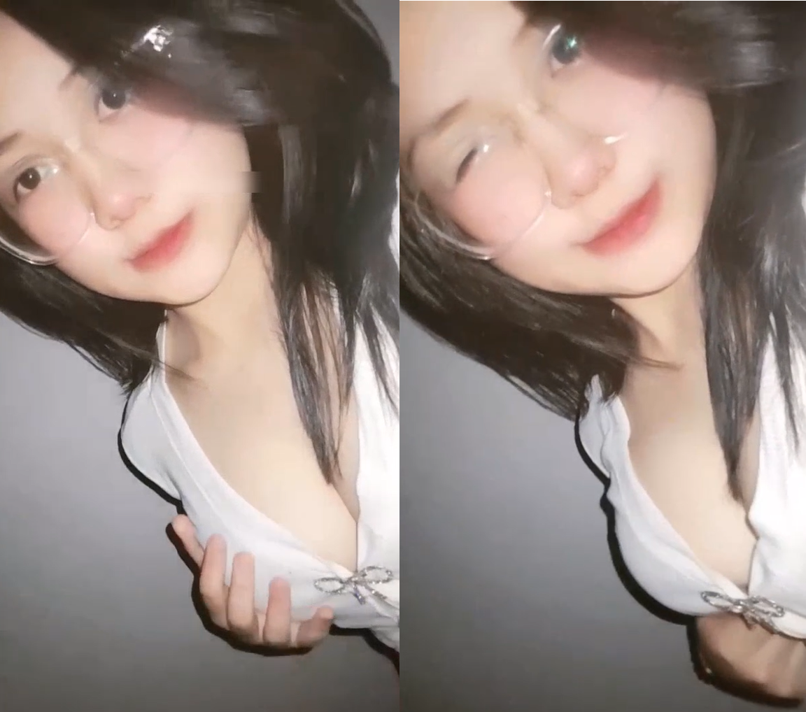 Phim Em xinh vạch vếu khoe bạn trai