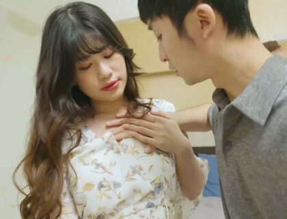 Phim Mẹ kế Li Yunxi mê hoặc gợi tình cuồng nhiệt với con trai riêng của chồng